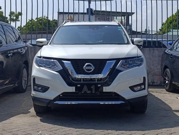 Nissan X-Trail 2.0 Petrol AWD 2019 White