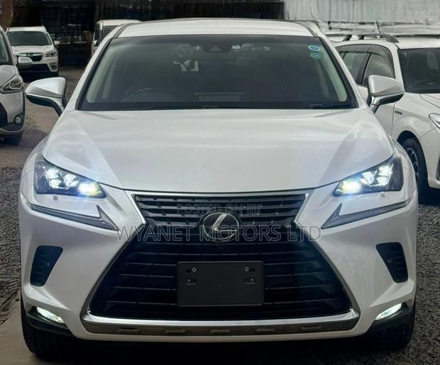 Lexus NX 300 FWD 2018 White