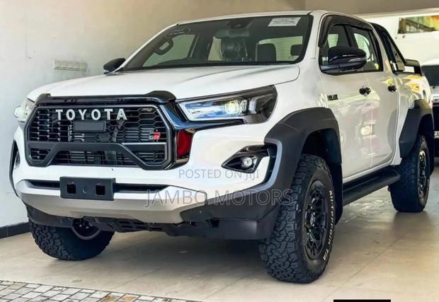 Toyota Hilux Revo Double Cab Deisel 2.8 AWD 2020 White