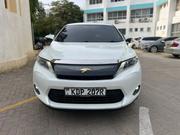 Toyota Harrier 2017 White for sale