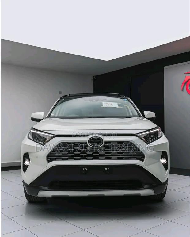 Toyota RAV4 2019 White