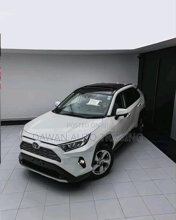 Toyota RAV4 2019 White