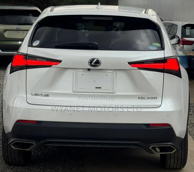 Lexus NX 300 FWD 2018 White