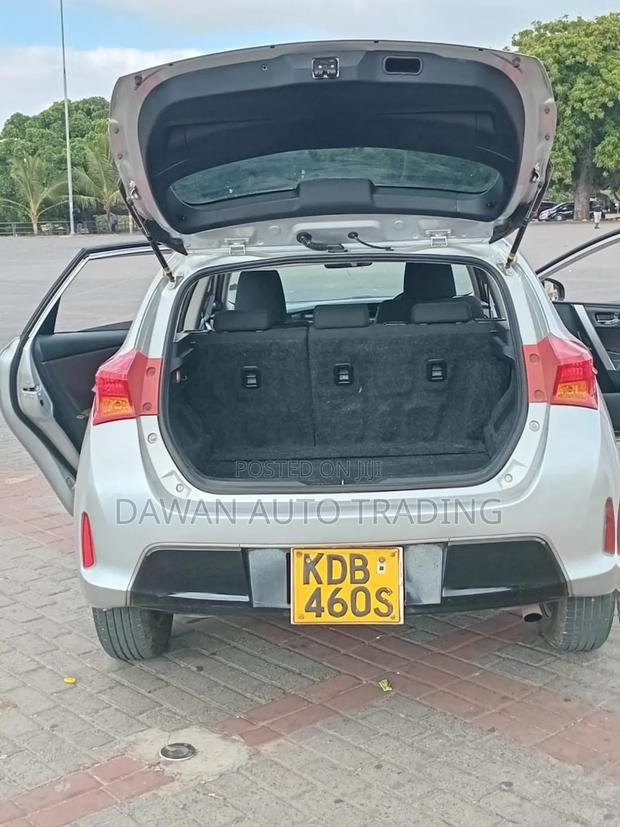 Toyota Auris 2014 Silver