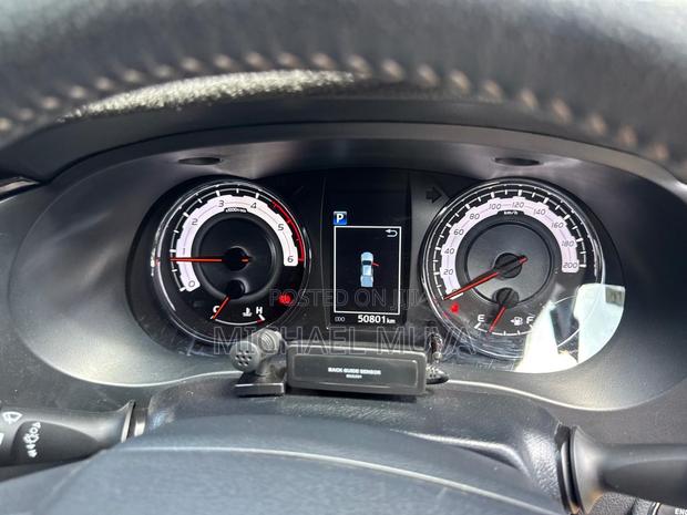 Toyota Hilux 2.4 Diesel 2020 Black