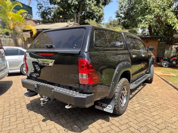 Toyota Hilux 2.4 Diesel 2020 Black