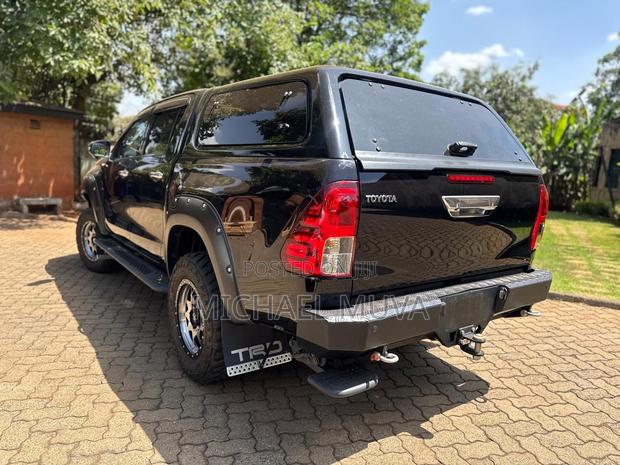 Toyota Hilux 2.4 Diesel 2020 Black