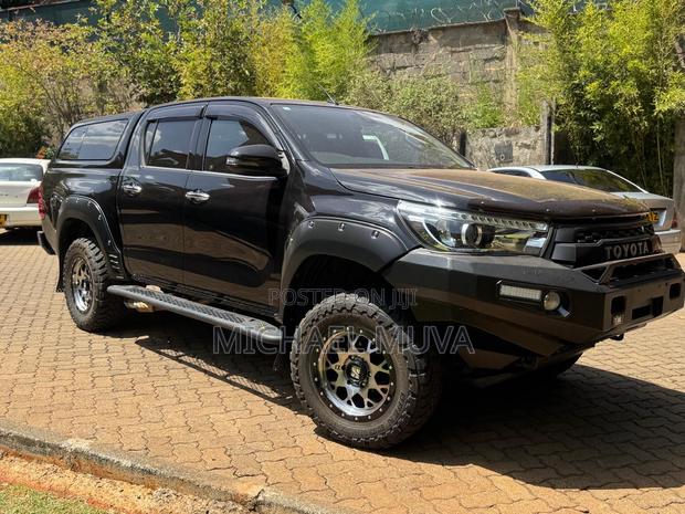 Toyota Hilux 2.4 Diesel 2020 Black