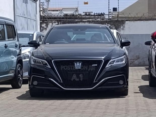 Toyota Crown 2019 Black