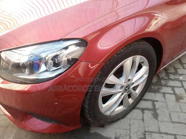 Mercedes-Benz C200 2018 Red