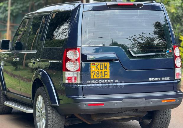 Land Rover Discovery 2013 Matt Black