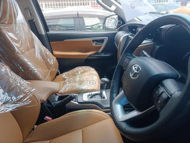 Toyota Fortuner 2018 Black