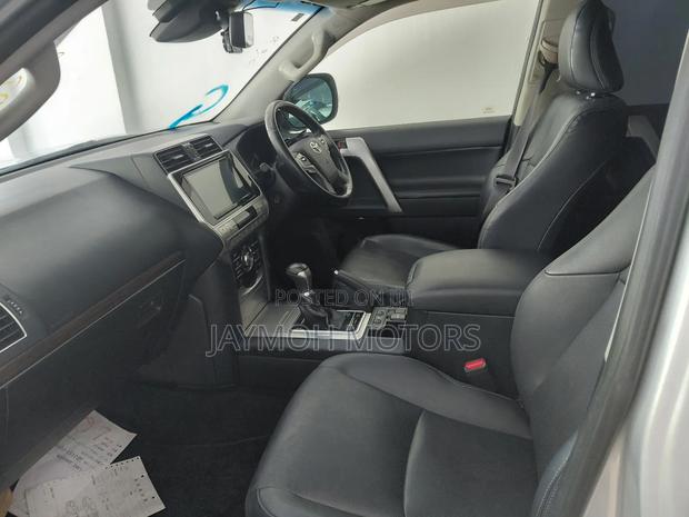 Toyota Land Cruiser Prado 2019 Silver