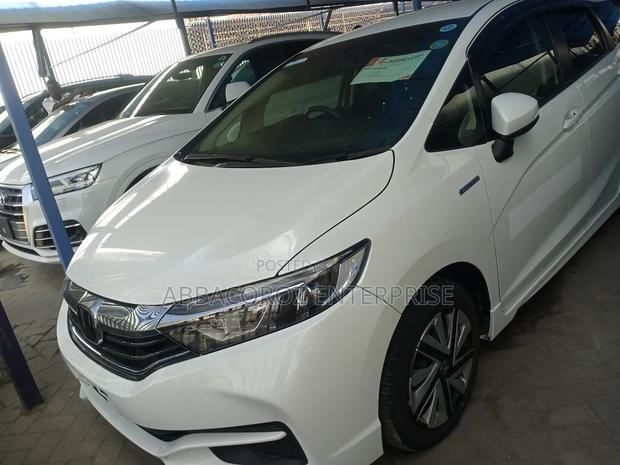 Honda Shuttle 1.5 Hybrid 2WD 2017 White