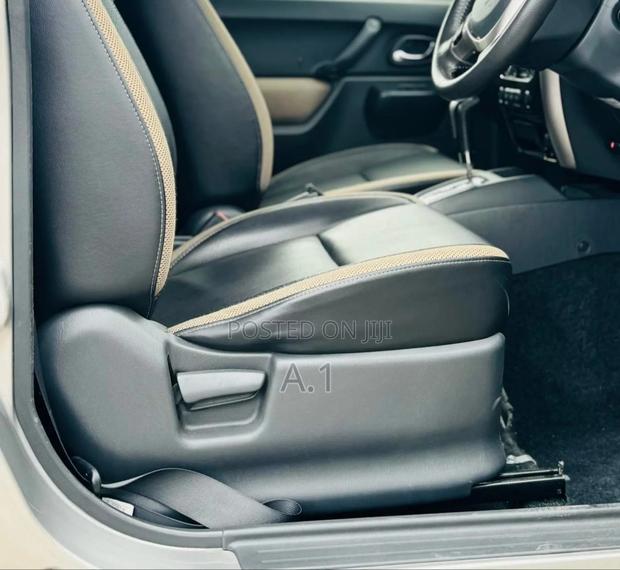 Suzuki Jimny 2018 Silver