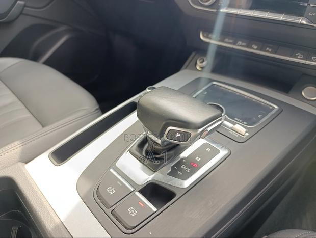 Audi Q5 2018 Black