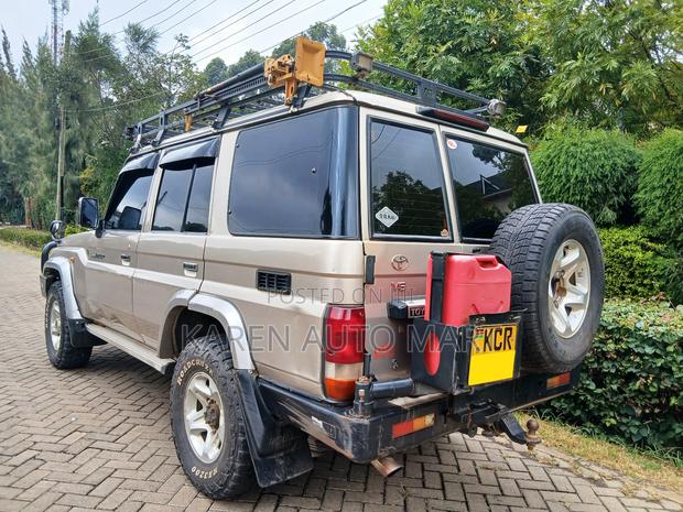 Toyota Land Cruiser 76 Series 2015 Gold