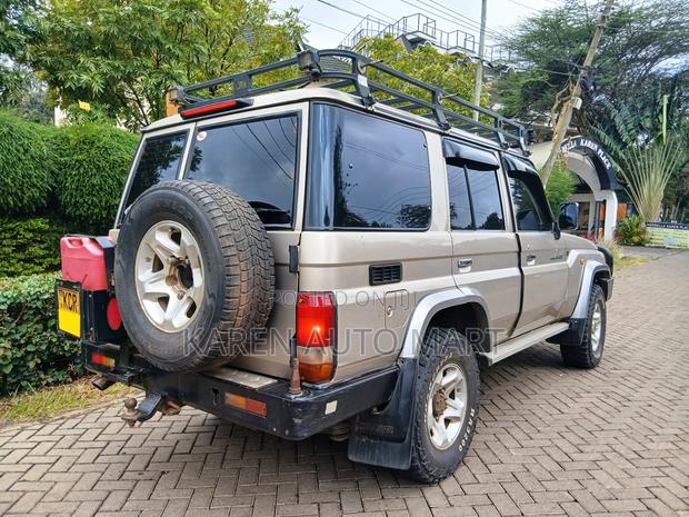 Toyota Land Cruiser 76 Series 2015 Gold