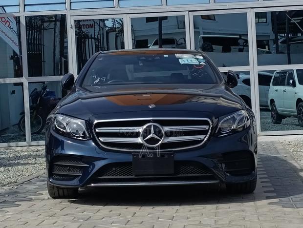 Mercedes-Benz E200 2018 Blue