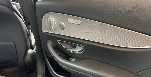 Mercedes-Benz E200 2018 Blue