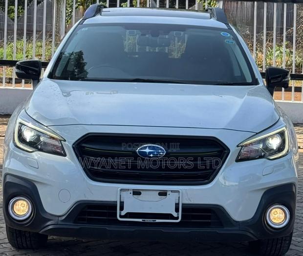 Subaru Outback Premium AWD 2020 White