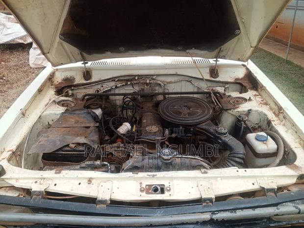 Nissan Pick-Up 1992 Beige