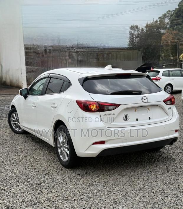 Mazda Axela 2019 White