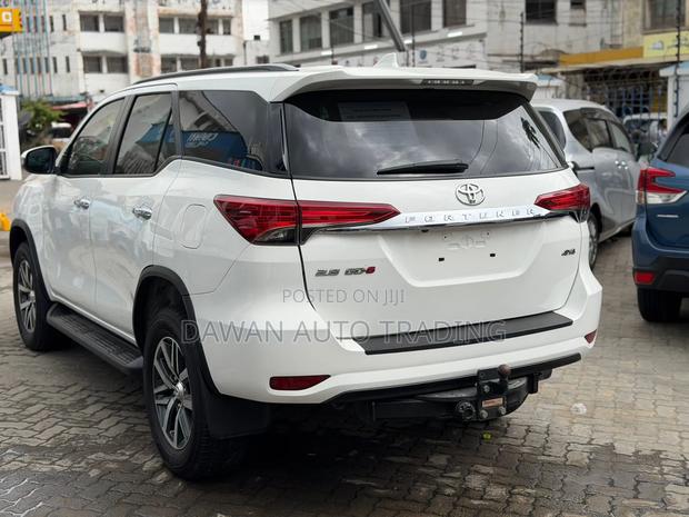 Toyota Fortuner 2019 White