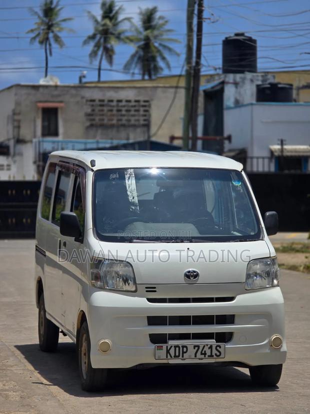 Toyota Pixis Epoch 2017 White