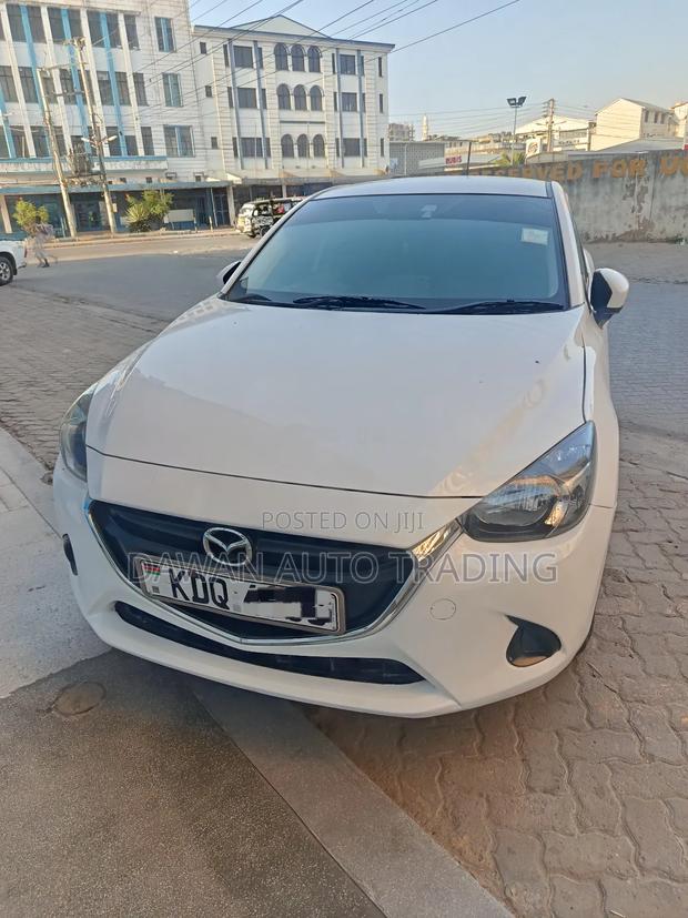 Mazda Demio 2017 White