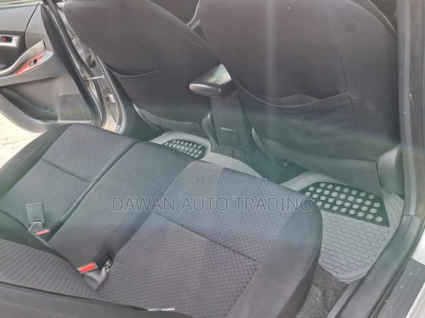 Toyota Premio 2010 Silver