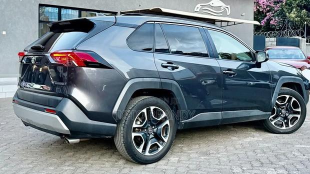 Toyota RAV4 Adventure 2019 Gray