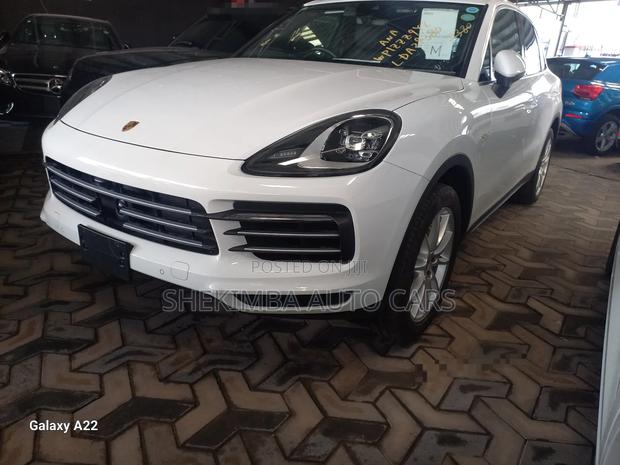 Porsche Cayenne 2019 White