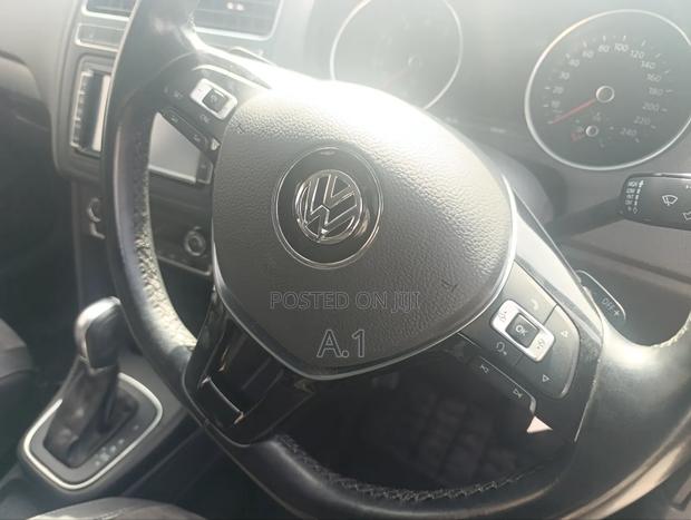 Volkswagen Polo 2018 Gray