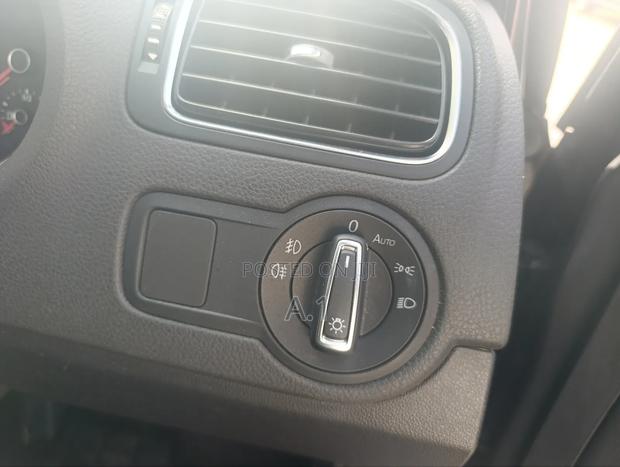 Volkswagen Polo 2018 Gray