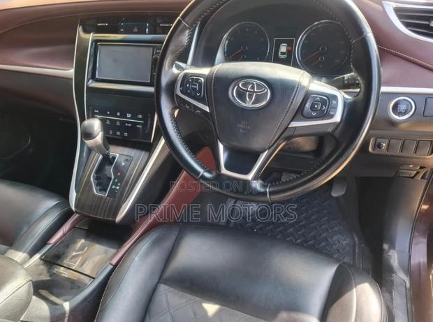 Toyota Harrier 2.0 4WD 2015 Maroon