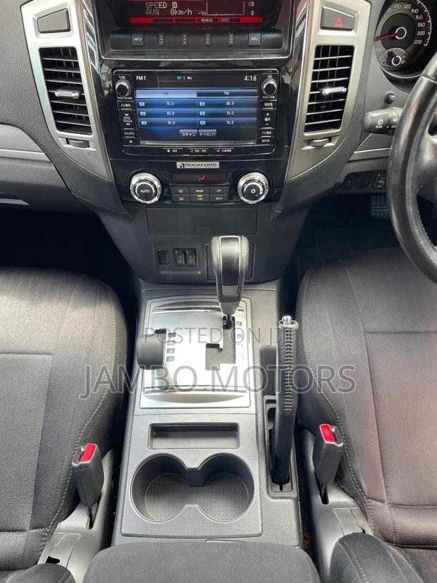 Mitsubishi Pajero V80 3.2 DI-D 2018 Black