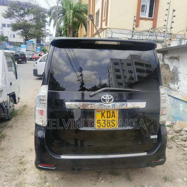 Toyota Voxy SV Premium 2014 Black