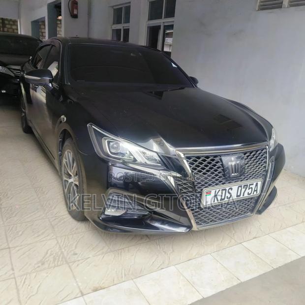 Toyota Crown 2017 Black