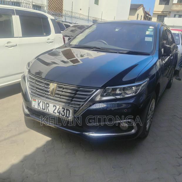 Toyota Premio 2018 Black