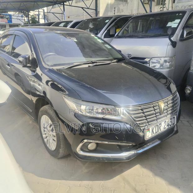Toyota Premio 2018 Black
