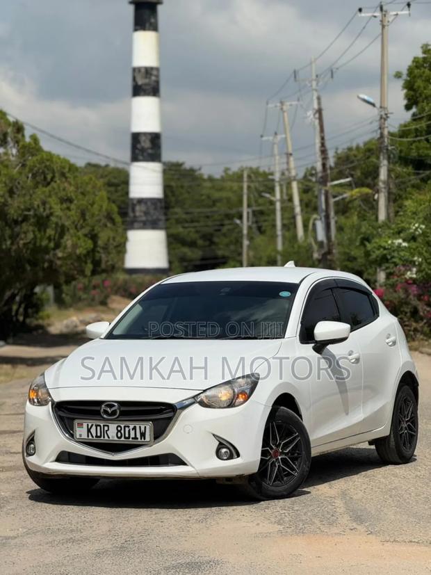 Mazda Demio 2018 White