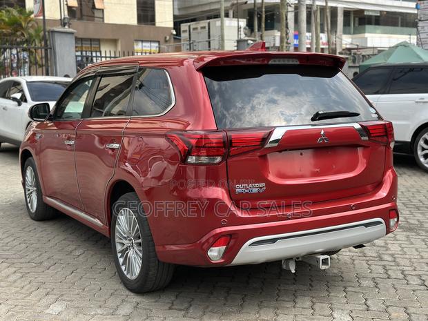 Mitsubishi Outlander 2019 Red