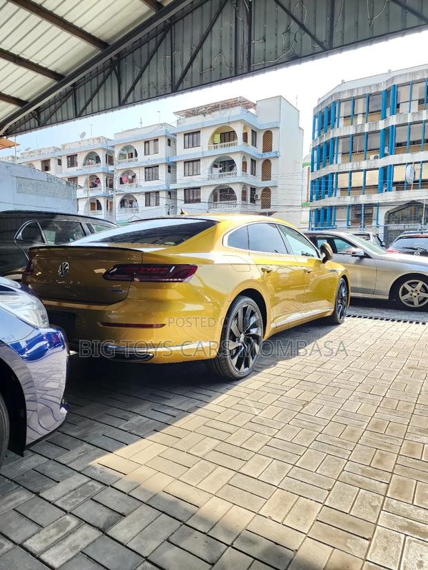 Volkswagen Arteon 2019 Yellow