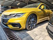 Volkswagen Arteon 2019 Yellow for sale