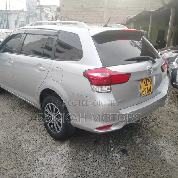 Toyota Corolla Fielder 2017 Silver