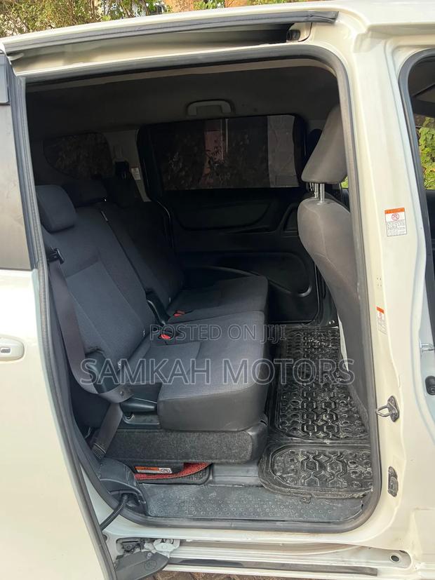 Toyota Sienta 2018 White