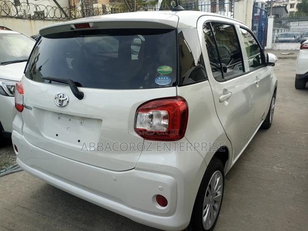 Toyota Passo 1.0 AWD 2018 White