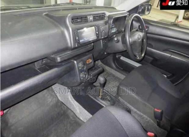 Toyota Probox 1.5 GL 2WD 2020
