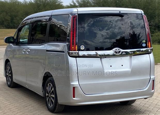 Toyota Noah 2.0 FWD (7 Seater) 2019 Silver
